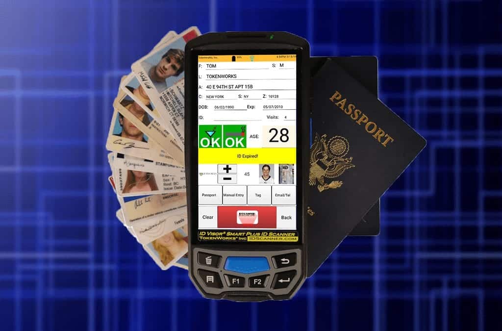 IDVisor Smart Plus with driver licenses and passports